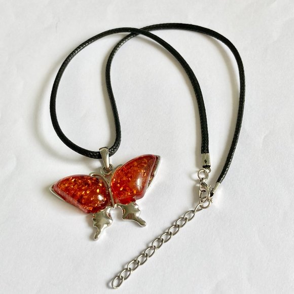 Vintage Honey Amber Butterfly Necklace Pendant Silver Plated Simulated 18" - Picture 4 of 10